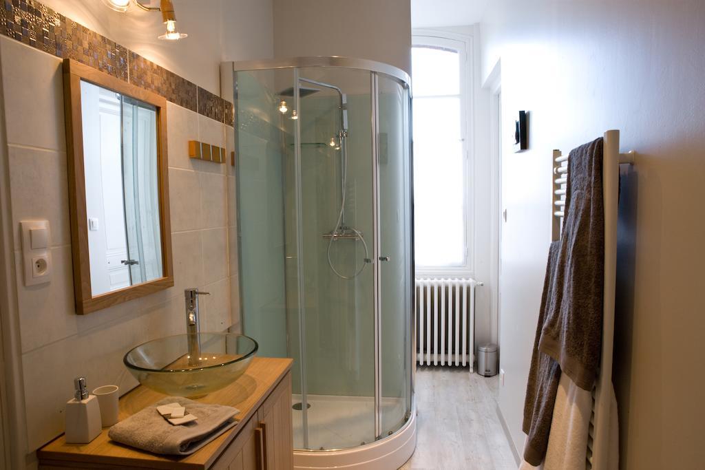 Le Manoir De Crisolles Bed and Breakfast Værelse billede
